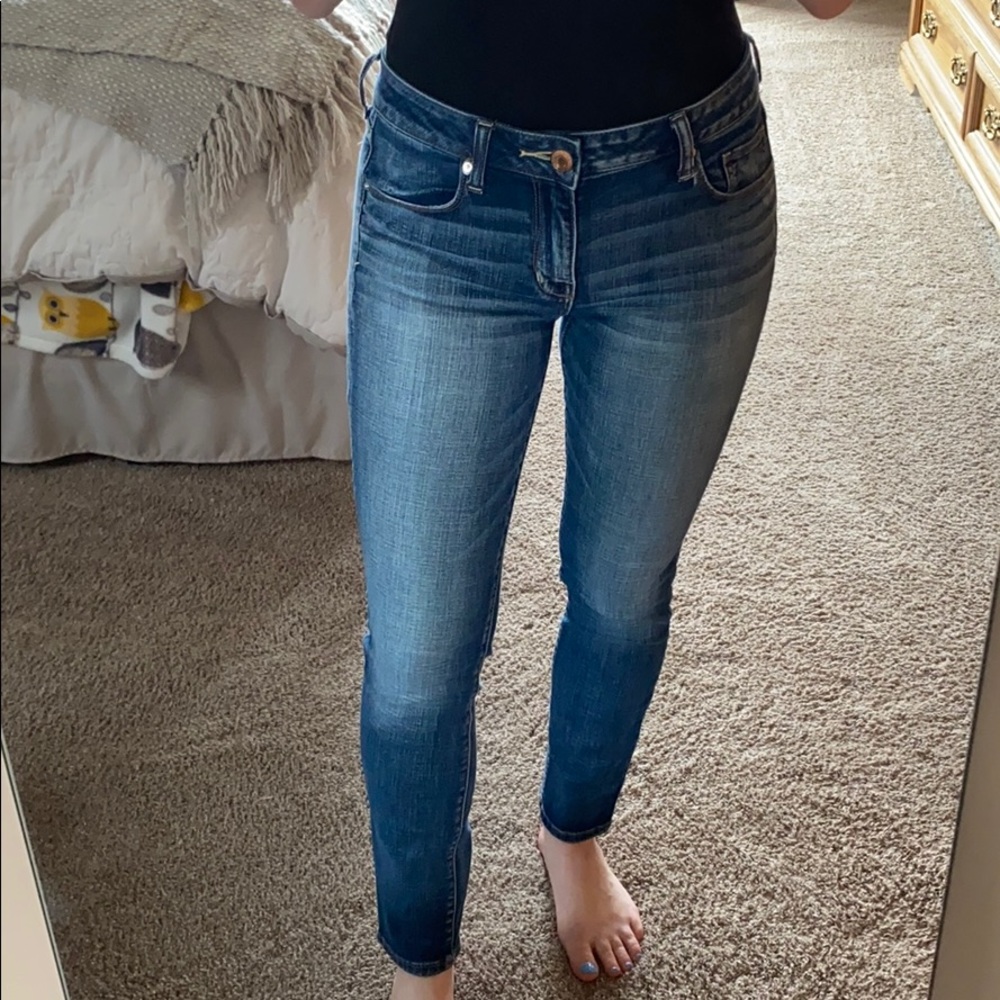 AMERICAN EAGLE JEANS!!